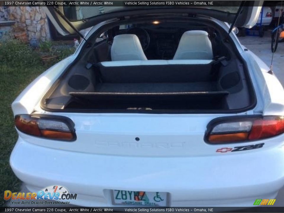 1997 Chevrolet Camaro Z28 Coupe Arctic White / Arctic White Photo #5