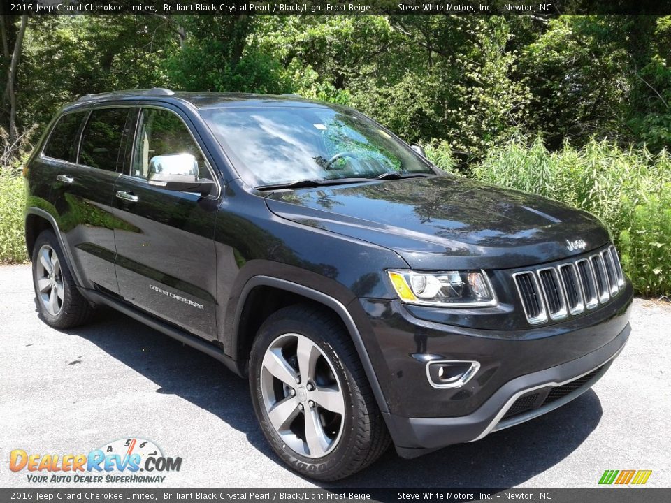 2016 Jeep Grand Cherokee Limited Brilliant Black Crystal Pearl / Black/Light Frost Beige Photo #4