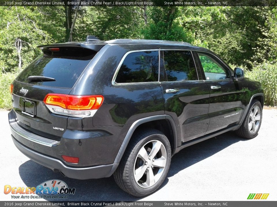 2016 Jeep Grand Cherokee Limited Brilliant Black Crystal Pearl / Black/Light Frost Beige Photo #6