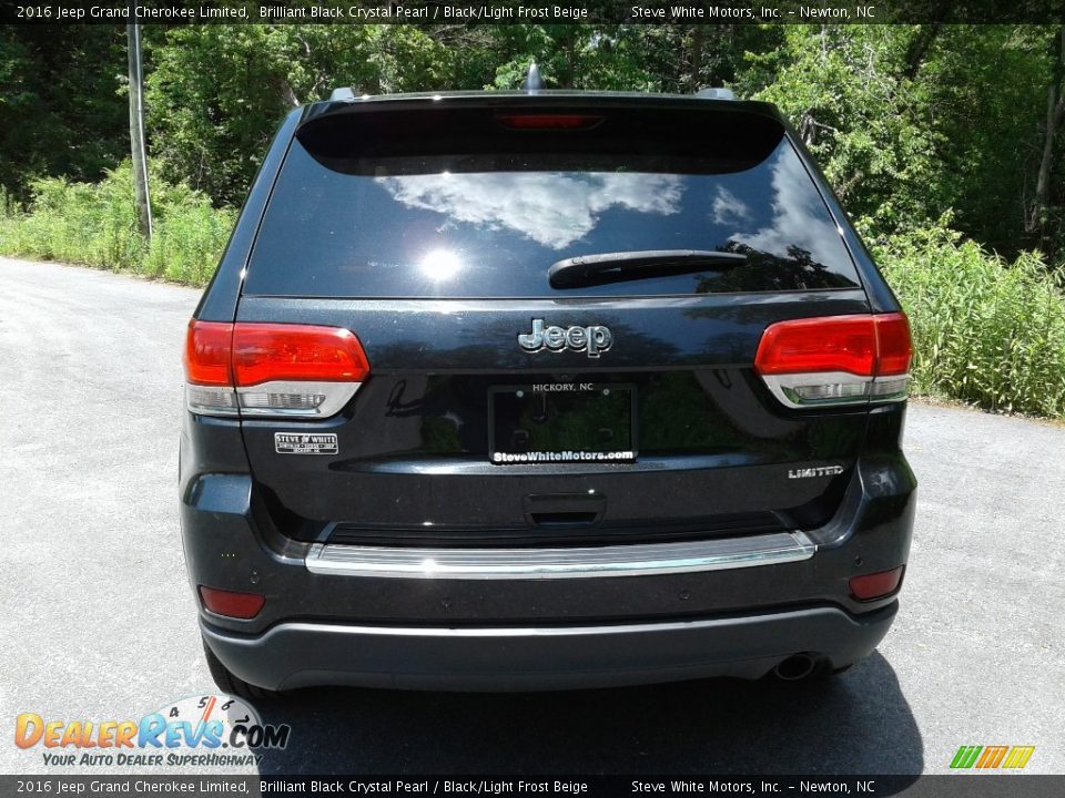 2016 Jeep Grand Cherokee Limited Brilliant Black Crystal Pearl / Black/Light Frost Beige Photo #7