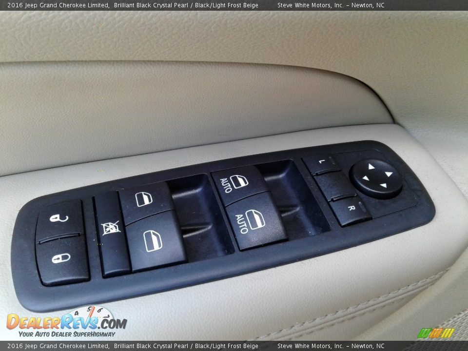 2016 Jeep Grand Cherokee Limited Brilliant Black Crystal Pearl / Black/Light Frost Beige Photo #11