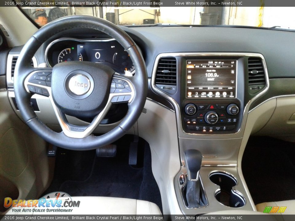 2016 Jeep Grand Cherokee Limited Brilliant Black Crystal Pearl / Black/Light Frost Beige Photo #19