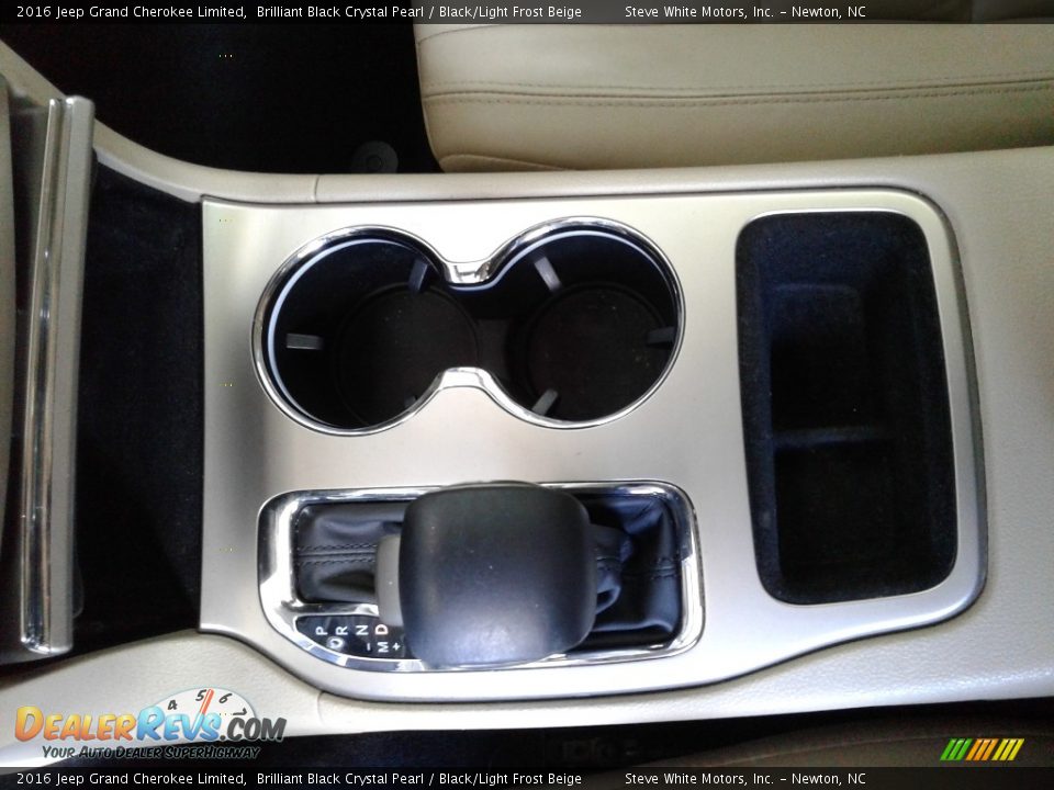 2016 Jeep Grand Cherokee Limited Brilliant Black Crystal Pearl / Black/Light Frost Beige Photo #29
