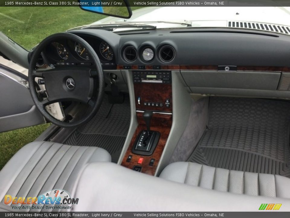 Grey Interior - 1985 Mercedes-Benz SL Class 380 SL Roadster Photo #3