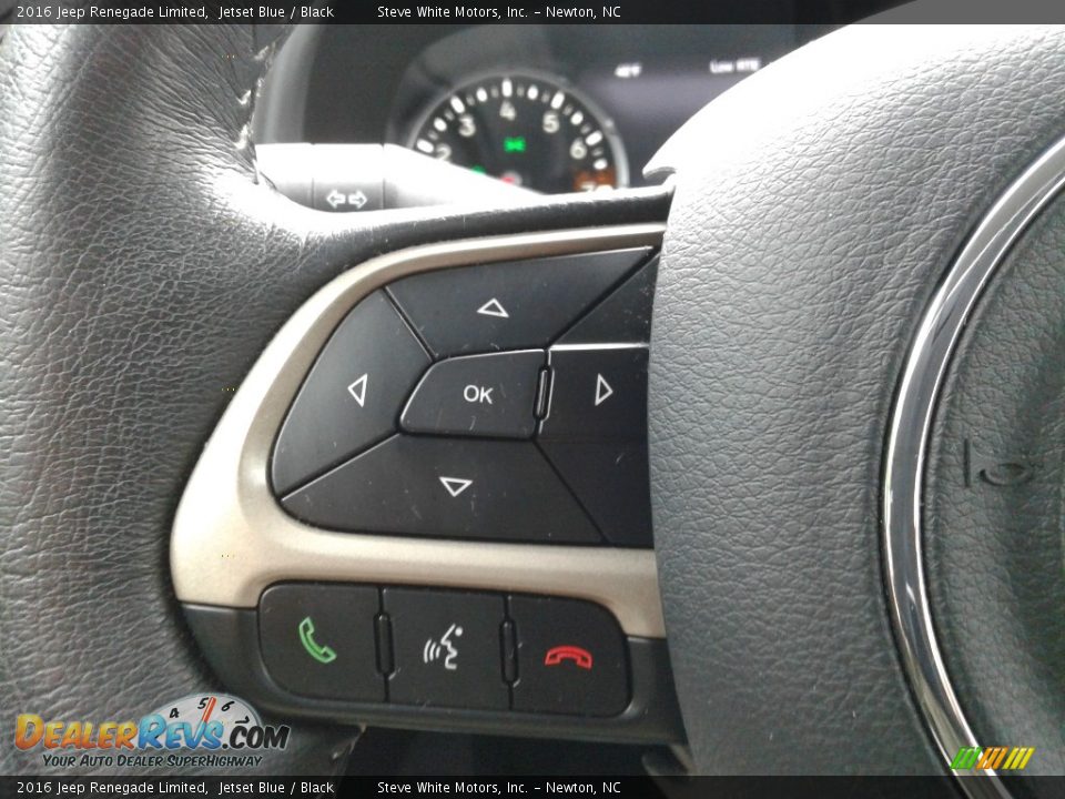 2016 Jeep Renegade Limited Steering Wheel Photo #18