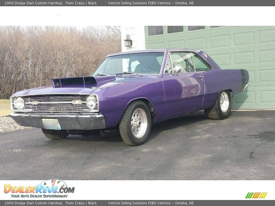 Front 3/4 View of 1969 Dodge Dart Custom Hardtop Photo #7