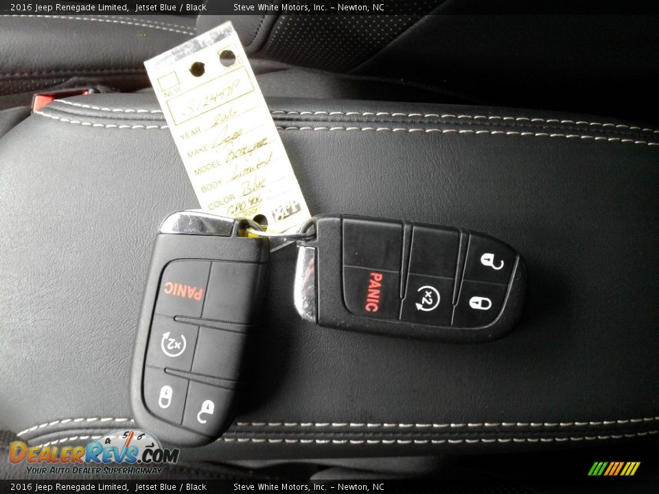 Keys of 2016 Jeep Renegade Limited Photo #28