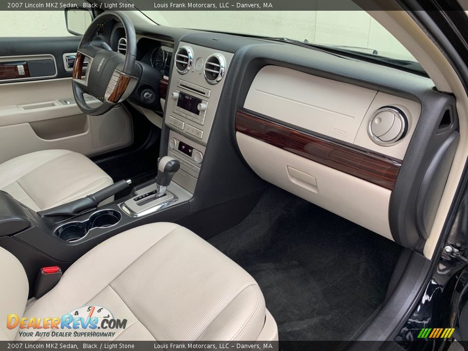 2007 Lincoln MKZ Sedan Black / Light Stone Photo #9