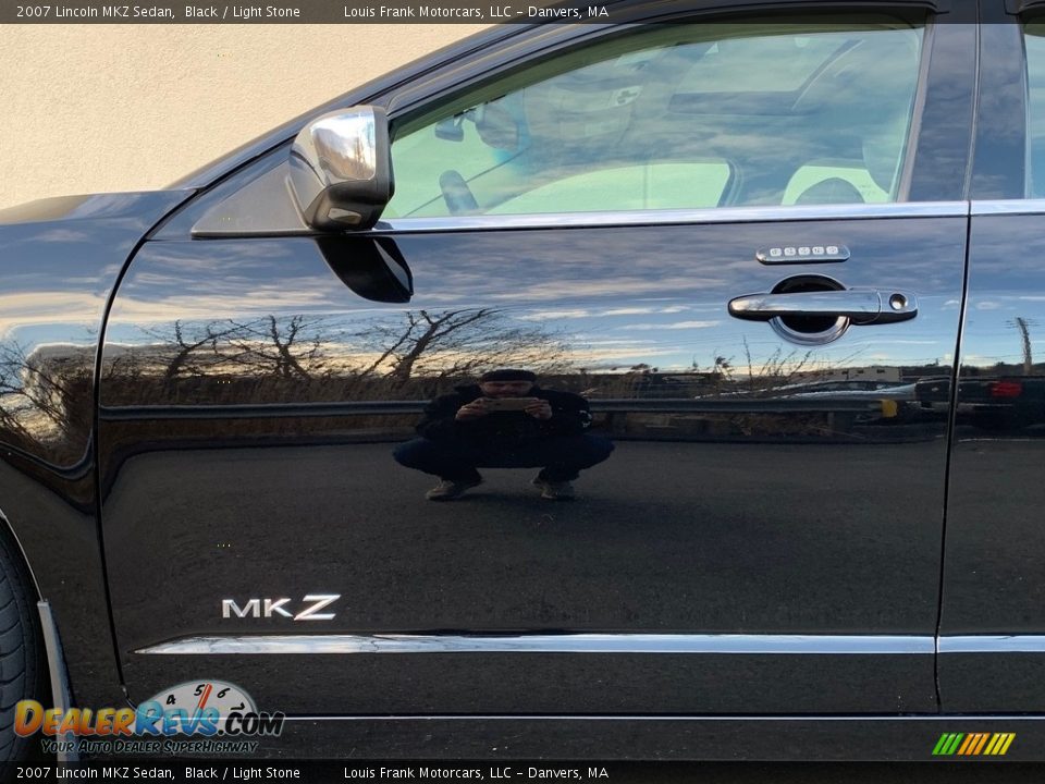 2007 Lincoln MKZ Sedan Black / Light Stone Photo #29
