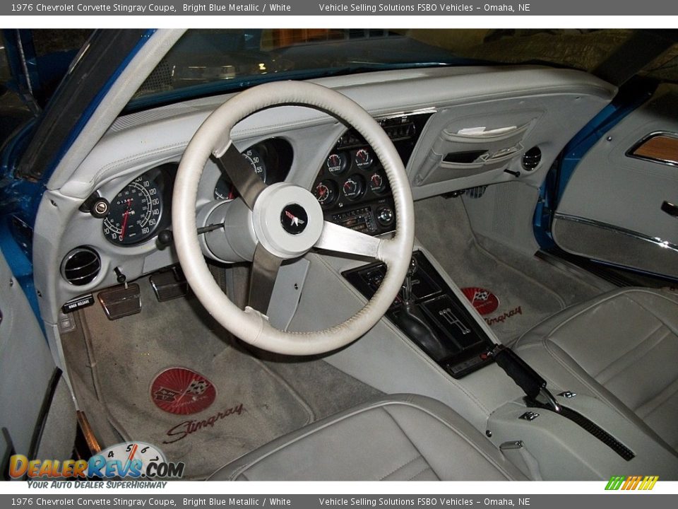 Dashboard of 1976 Chevrolet Corvette Stingray Coupe Photo #6
