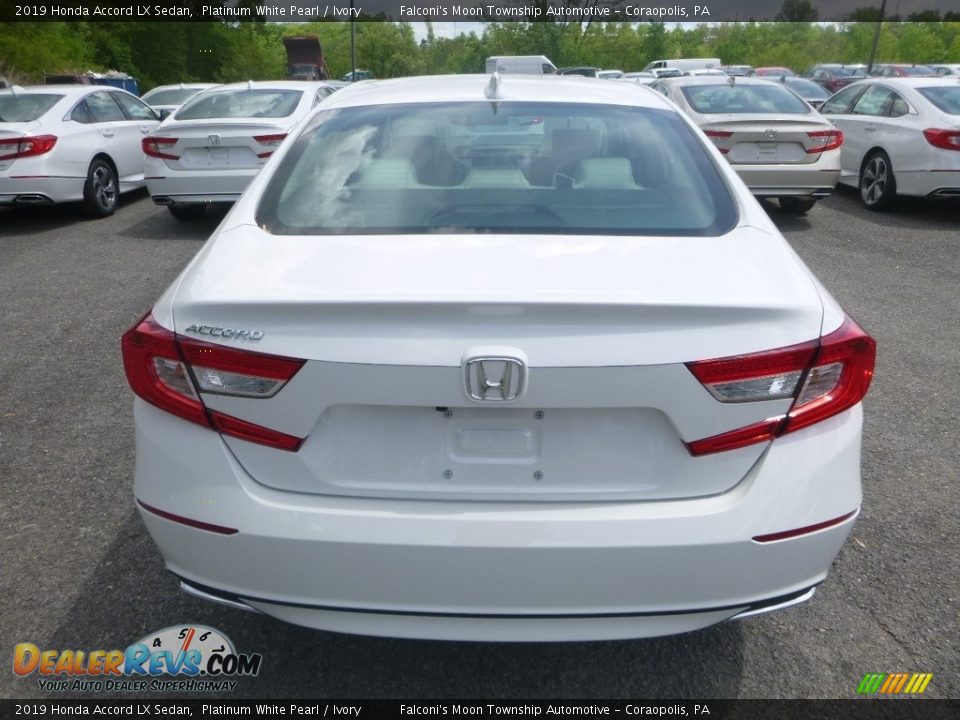 2019 Honda Accord LX Sedan Platinum White Pearl / Ivory Photo #4