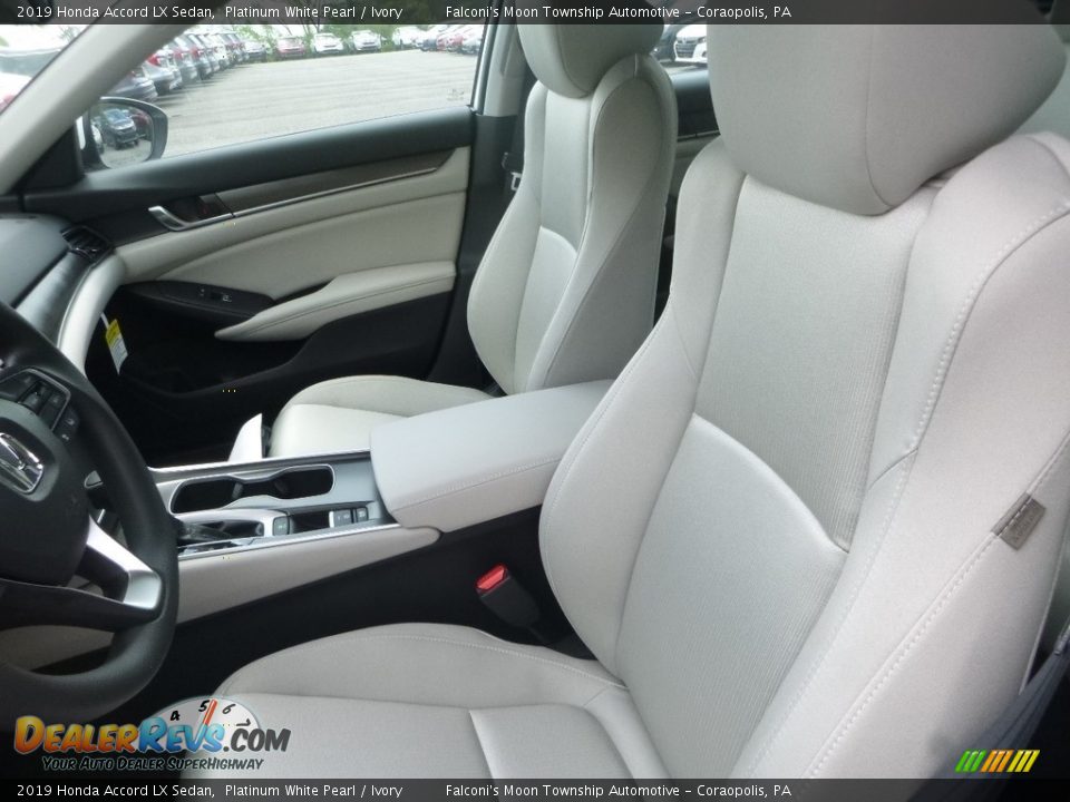 2019 Honda Accord LX Sedan Platinum White Pearl / Ivory Photo #9
