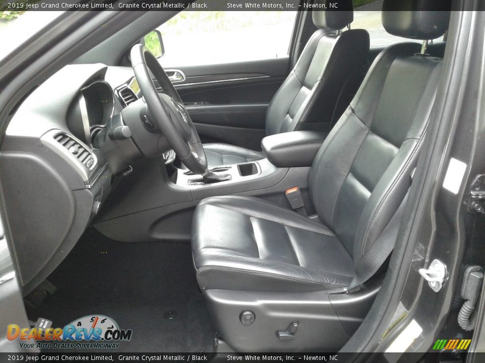 Front Seat of 2019 Jeep Grand Cherokee Limited Photo #10
