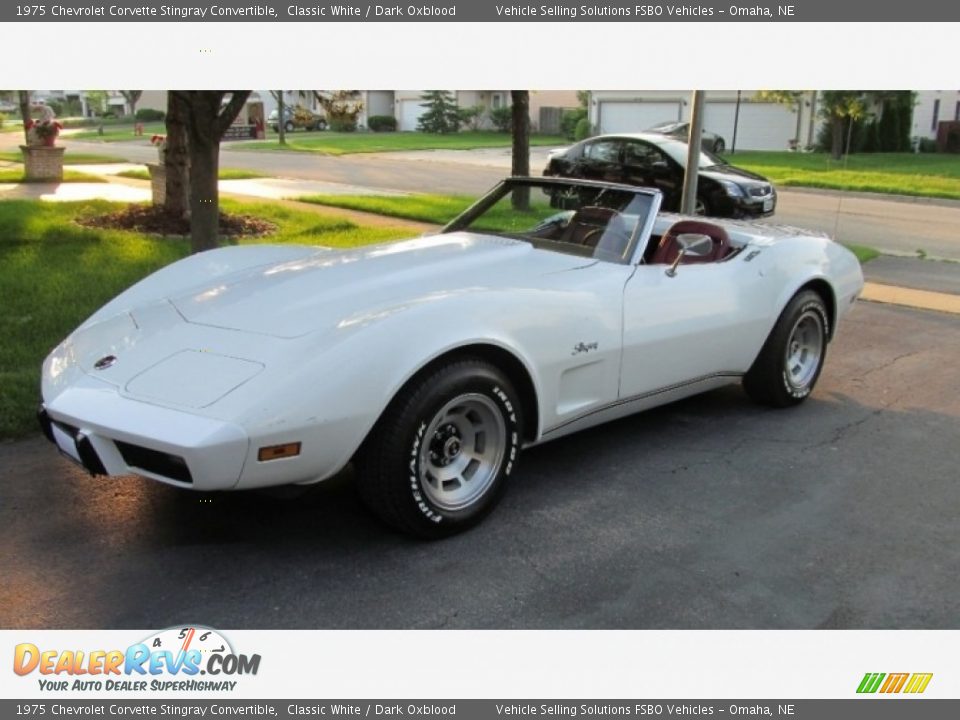 Front 3/4 View of 1975 Chevrolet Corvette Stingray Convertible Photo #1