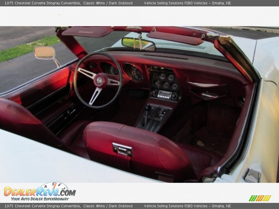 1975 Chevrolet Corvette Stingray Convertible Classic White / Dark Oxblood Photo #4