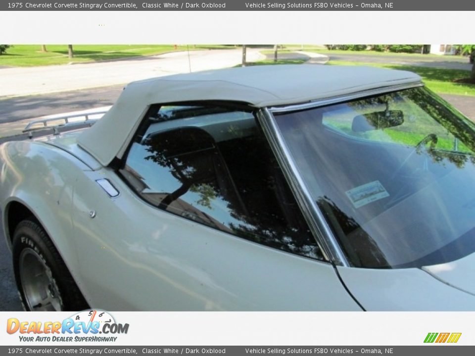 1975 Chevrolet Corvette Stingray Convertible Classic White / Dark Oxblood Photo #22