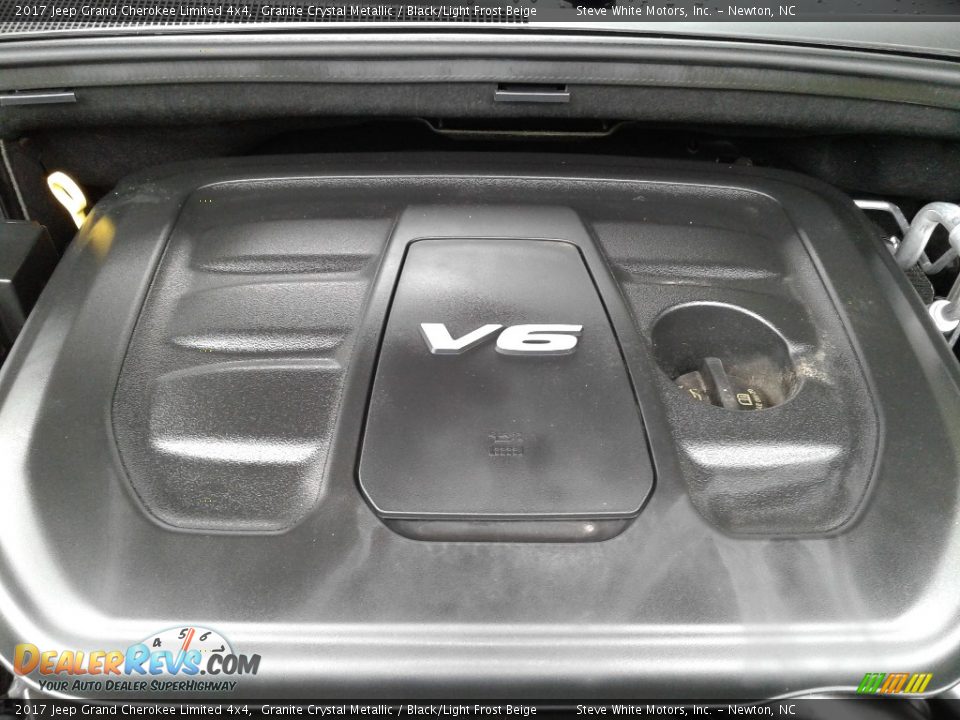 2017 Jeep Grand Cherokee Limited 4x4 Granite Crystal Metallic / Black/Light Frost Beige Photo #9