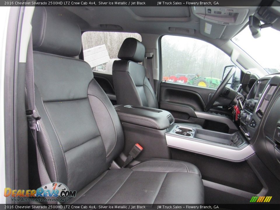 Front Seat of 2016 Chevrolet Silverado 2500HD LTZ Crew Cab 4x4 Photo #11