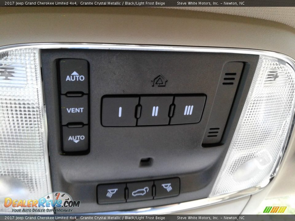 2017 Jeep Grand Cherokee Limited 4x4 Granite Crystal Metallic / Black/Light Frost Beige Photo #32