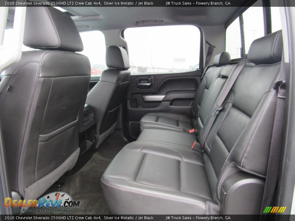 Rear Seat of 2016 Chevrolet Silverado 2500HD LTZ Crew Cab 4x4 Photo #32