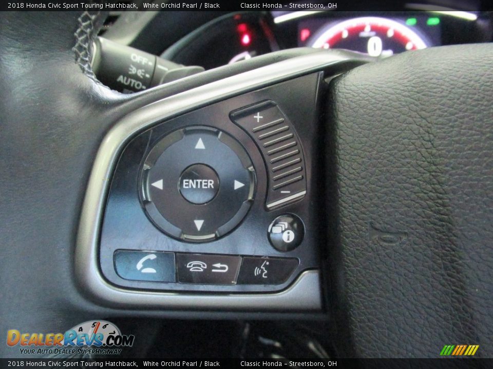 Controls of 2018 Honda Civic Sport Touring Hatchback Photo #31