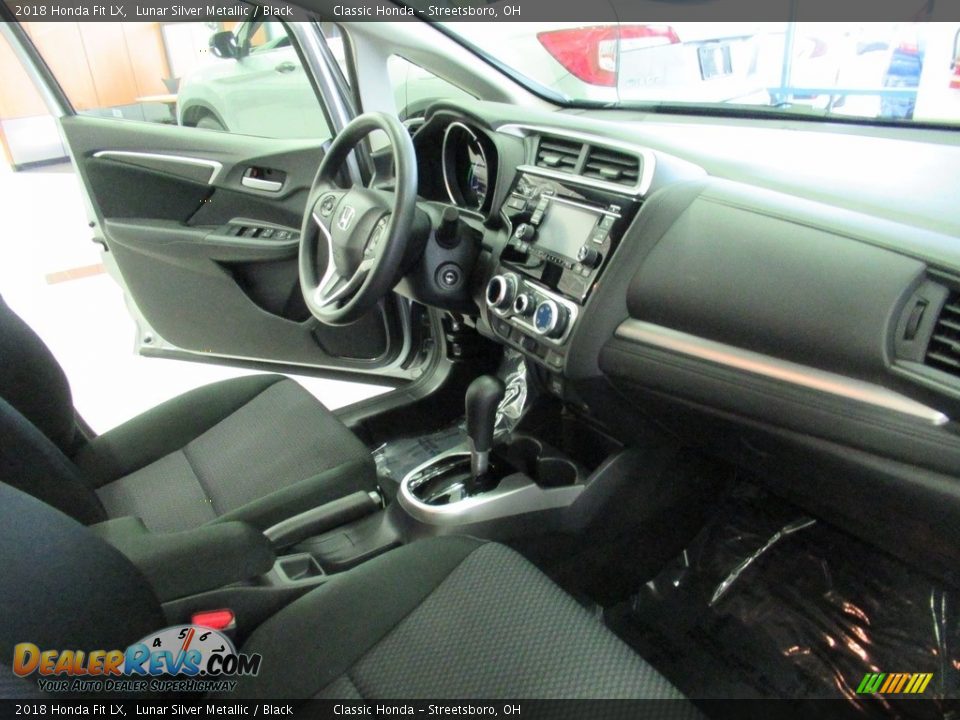 2018 Honda Fit LX Lunar Silver Metallic / Black Photo #18