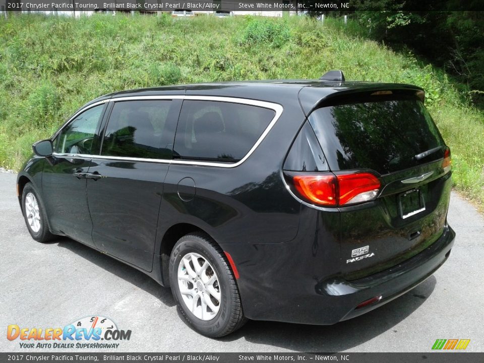 2017 Chrysler Pacifica Touring Brilliant Black Crystal Pearl / Black/Alloy Photo #8