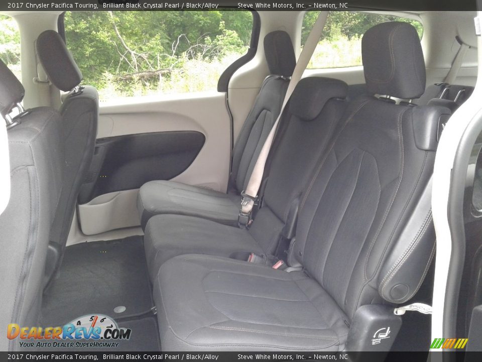 2017 Chrysler Pacifica Touring Brilliant Black Crystal Pearl / Black/Alloy Photo #13