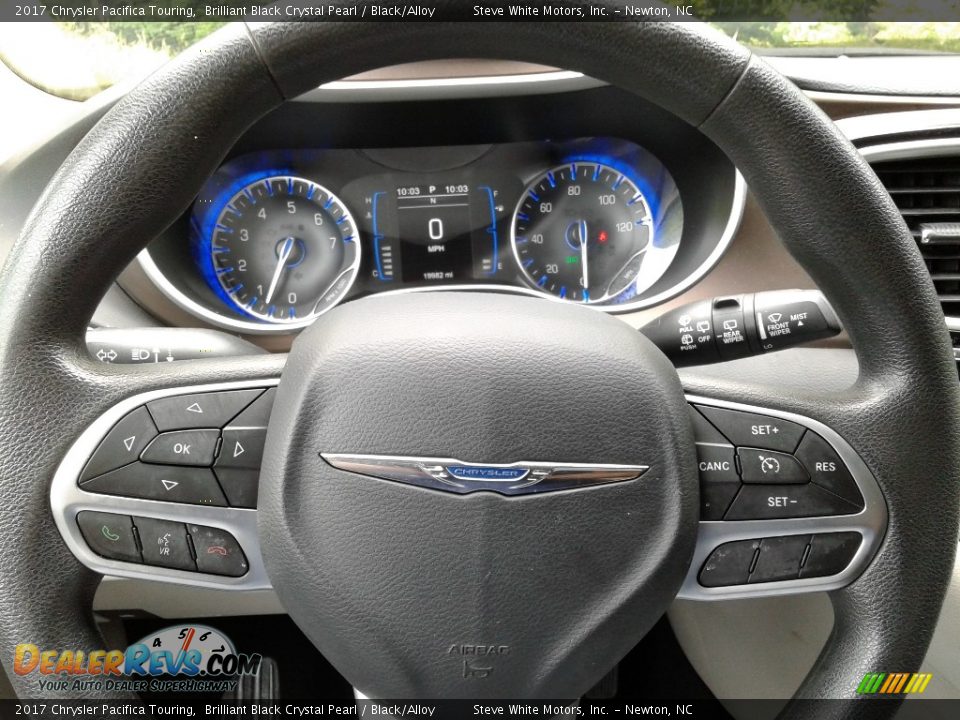 2017 Chrysler Pacifica Touring Brilliant Black Crystal Pearl / Black/Alloy Photo #19