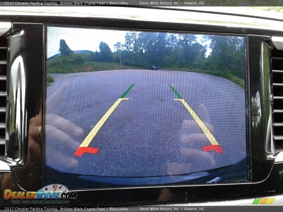 2017 Chrysler Pacifica Touring Brilliant Black Crystal Pearl / Black/Alloy Photo #22