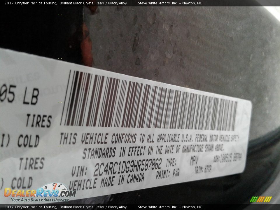 2017 Chrysler Pacifica Touring Brilliant Black Crystal Pearl / Black/Alloy Photo #25