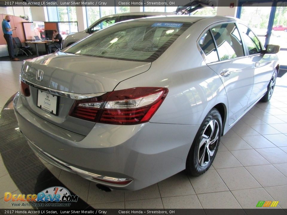 2017 Honda Accord LX Sedan Lunar Silver Metallic / Gray Photo #7