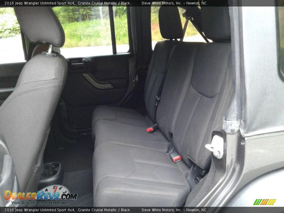 2016 Jeep Wrangler Unlimited Sport 4x4 Granite Crystal Metallic / Black Photo #13