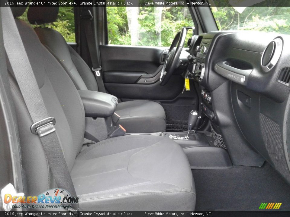 2016 Jeep Wrangler Unlimited Sport 4x4 Granite Crystal Metallic / Black Photo #16