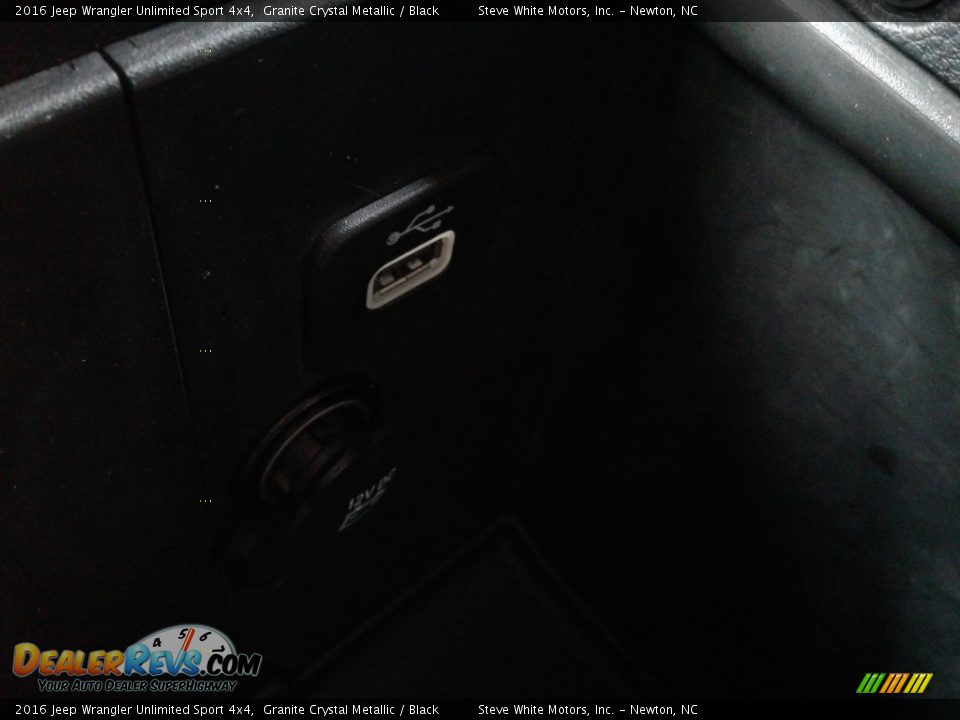 2016 Jeep Wrangler Unlimited Sport 4x4 Granite Crystal Metallic / Black Photo #25