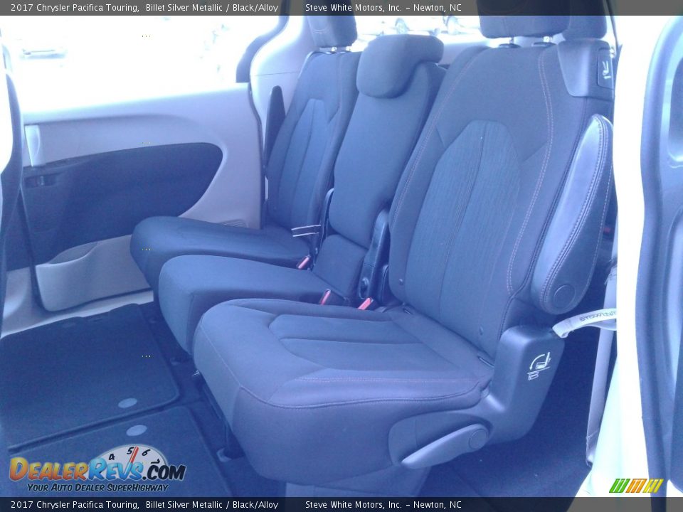 2017 Chrysler Pacifica Touring Billet Silver Metallic / Black/Alloy Photo #13
