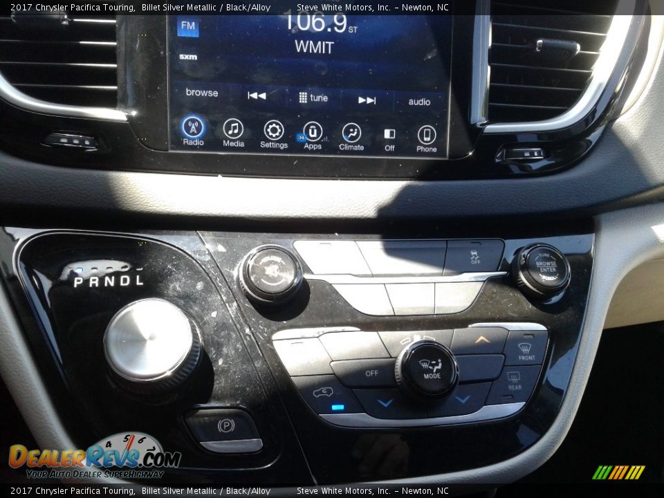 2017 Chrysler Pacifica Touring Billet Silver Metallic / Black/Alloy Photo #24