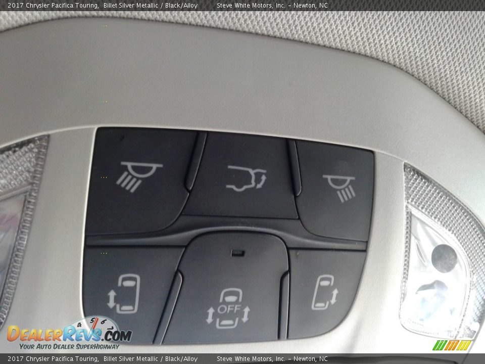 2017 Chrysler Pacifica Touring Billet Silver Metallic / Black/Alloy Photo #29