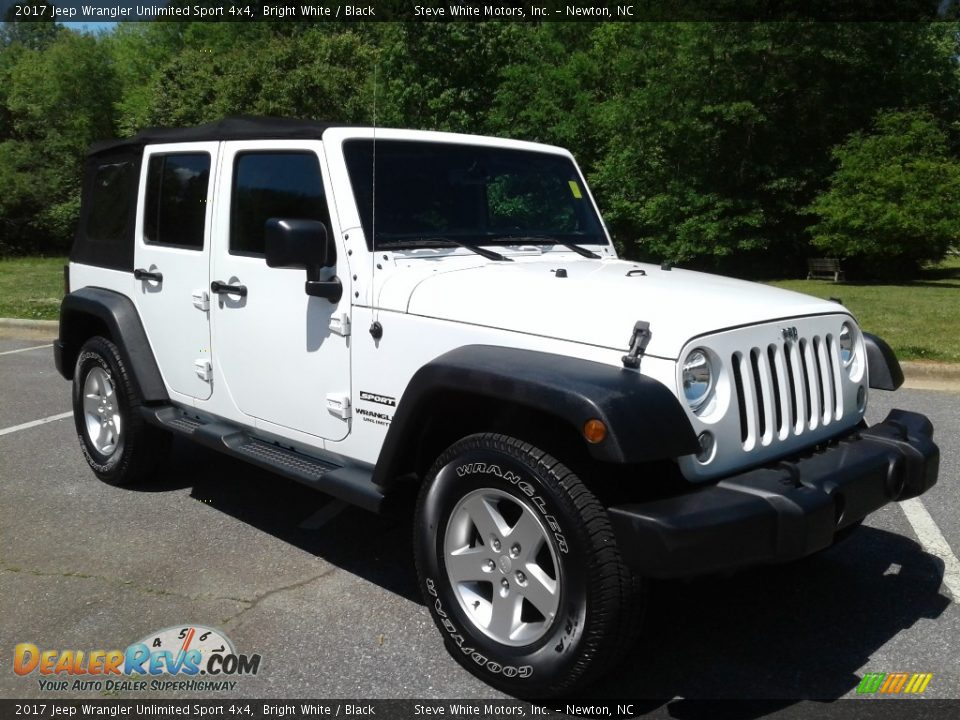 2017 Jeep Wrangler Unlimited Sport 4x4 Bright White / Black Photo #4
