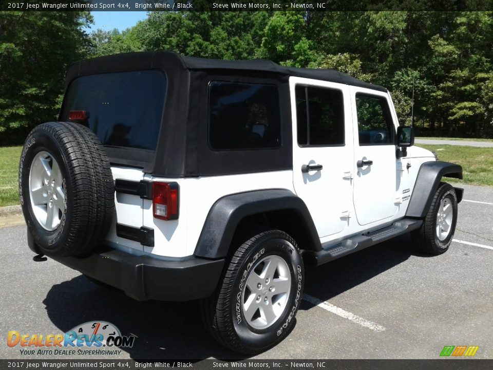 2017 Jeep Wrangler Unlimited Sport 4x4 Bright White / Black Photo #6