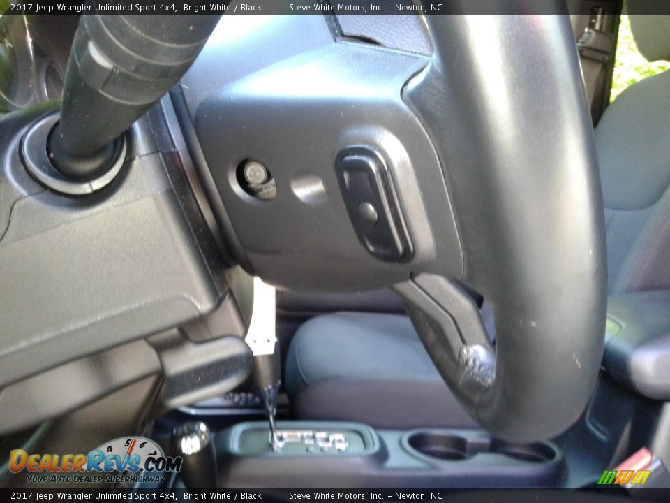 2017 Jeep Wrangler Unlimited Sport 4x4 Bright White / Black Photo #12