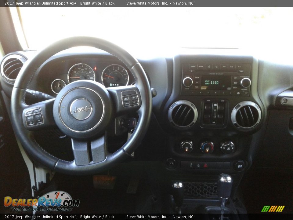 2017 Jeep Wrangler Unlimited Sport 4x4 Bright White / Black Photo #17