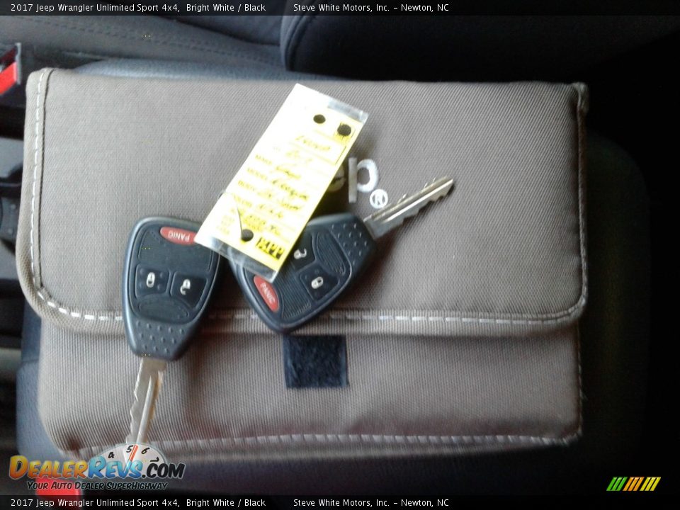 2017 Jeep Wrangler Unlimited Sport 4x4 Bright White / Black Photo #26