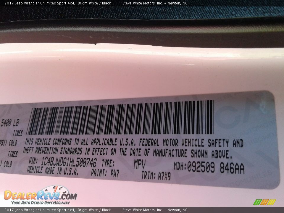 2017 Jeep Wrangler Unlimited Sport 4x4 Bright White / Black Photo #27