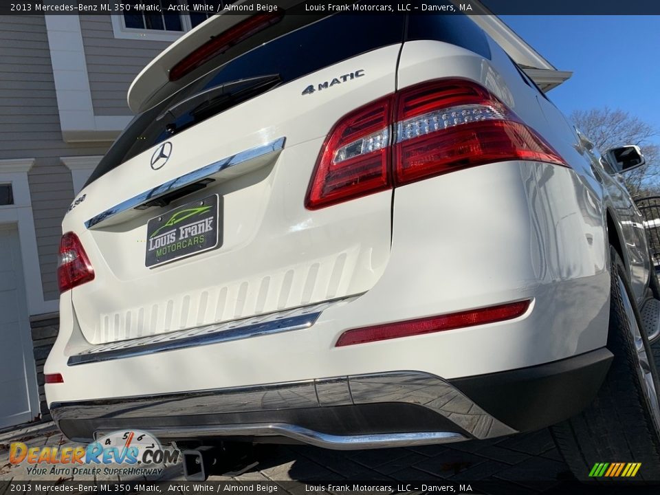 2013 Mercedes-Benz ML 350 4Matic Arctic White / Almond Beige Photo #26