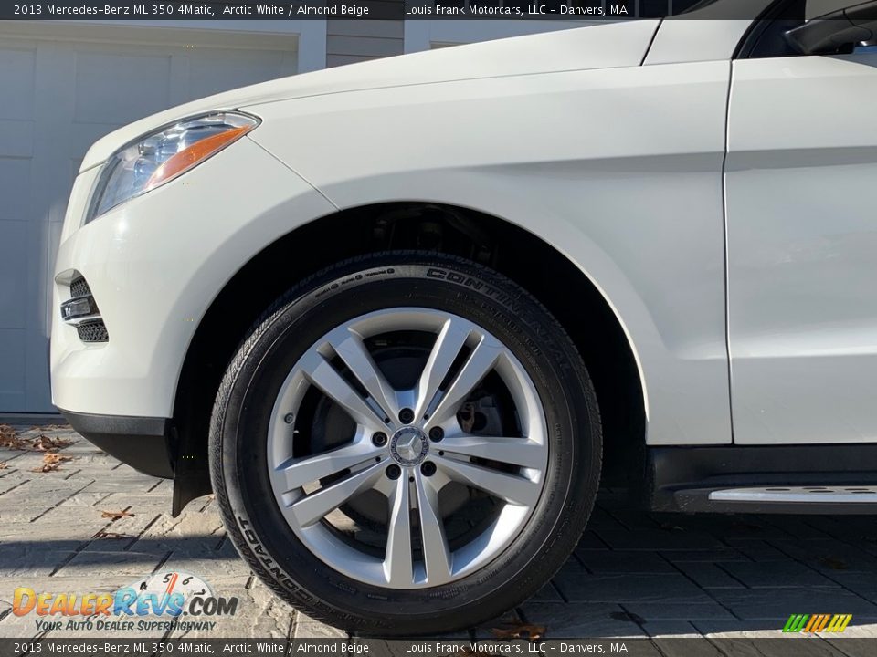 2013 Mercedes-Benz ML 350 4Matic Arctic White / Almond Beige Photo #29