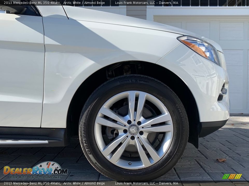 2013 Mercedes-Benz ML 350 4Matic Arctic White / Almond Beige Photo #30