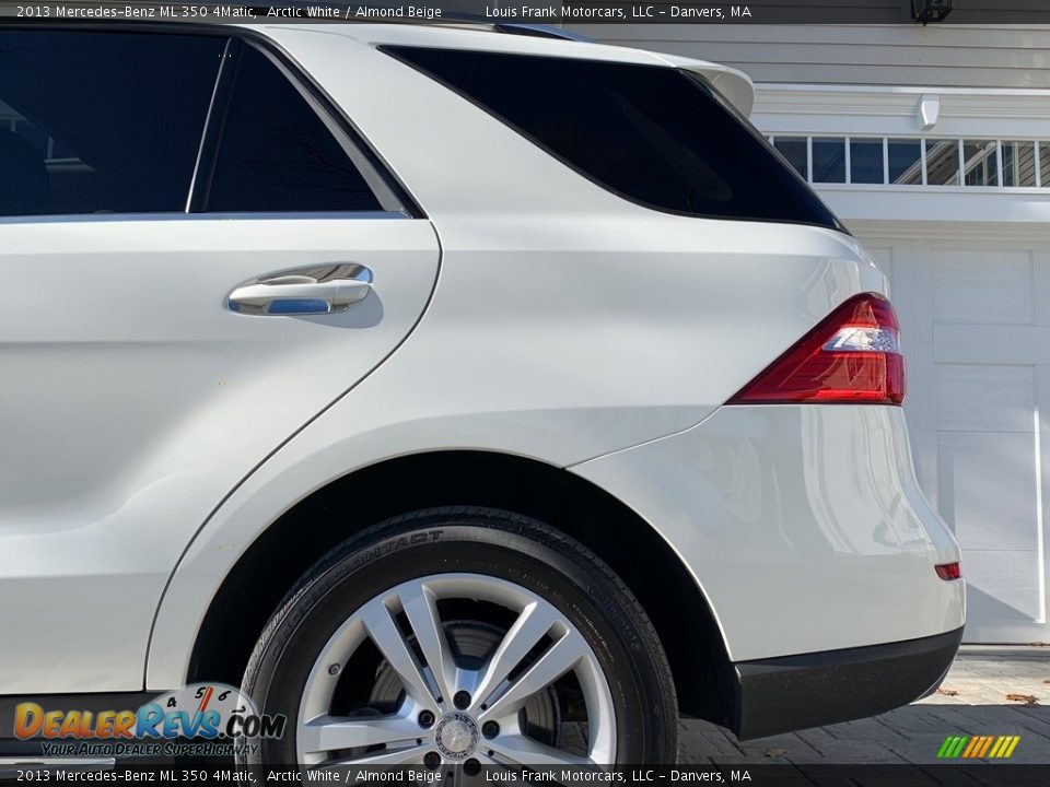 2013 Mercedes-Benz ML 350 4Matic Arctic White / Almond Beige Photo #35