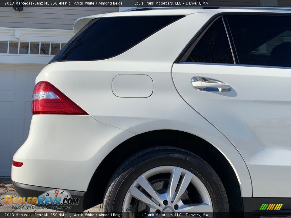 2013 Mercedes-Benz ML 350 4Matic Arctic White / Almond Beige Photo #36