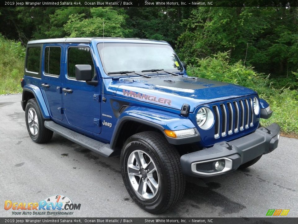 2019 Jeep Wrangler Unlimited Sahara 4x4 Ocean Blue Metallic / Black Photo #4